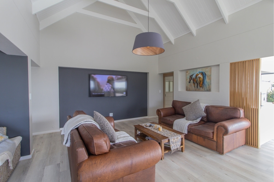 9 Bedroom Property for Sale in Olifantskop Western Cape